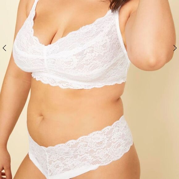 cosabella
Never Say Never Extended Lovelie Thong - Picture 6 of 11